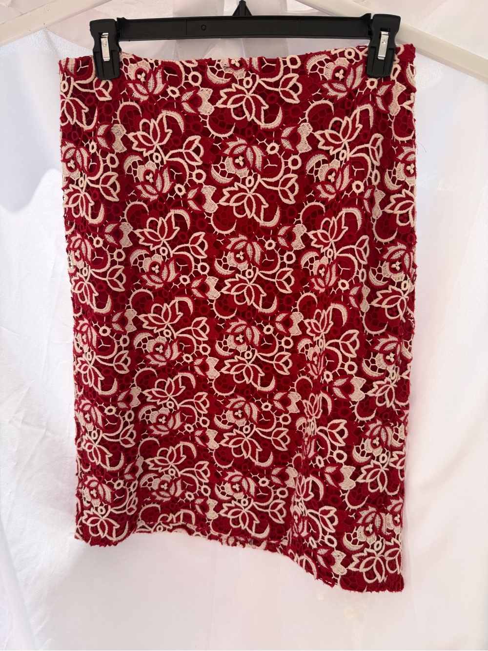 Talbots Red & White Floral Crochet Lace Pencil Skirt Lined Size 10